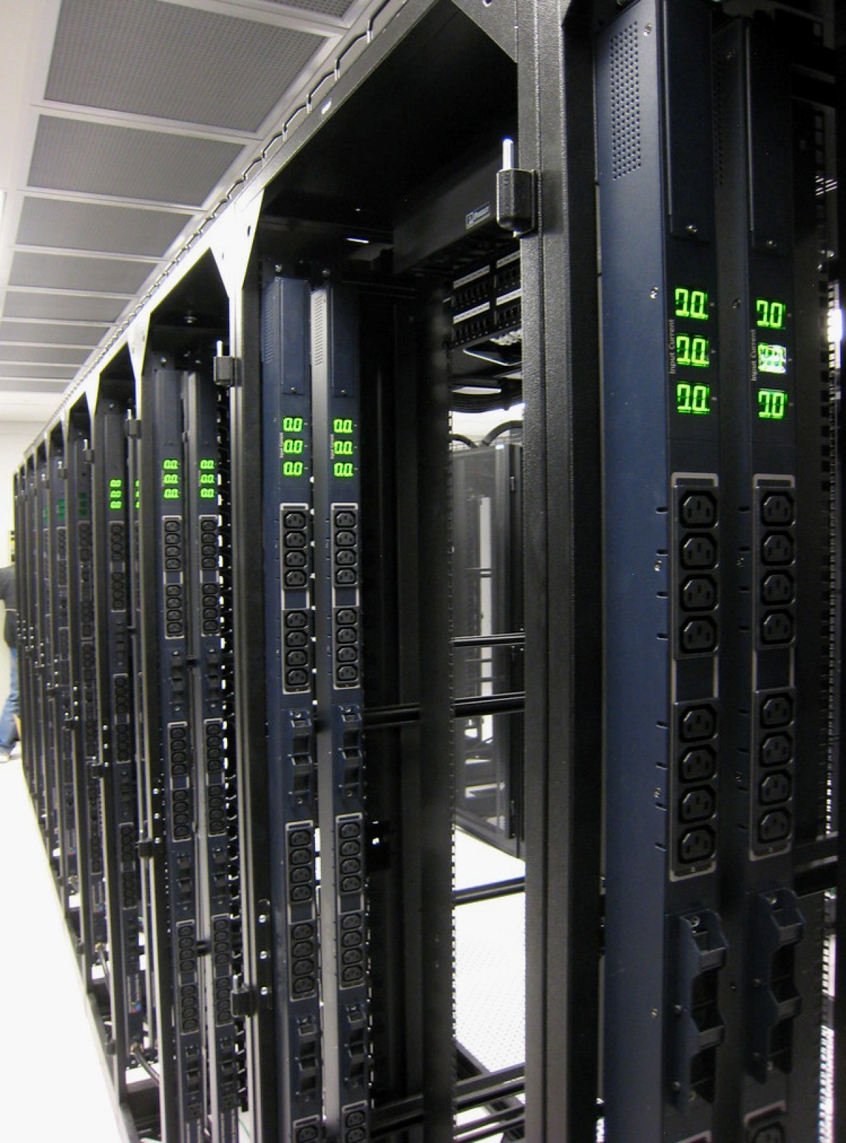 快连_跨境线路永远都能连上与畅连一点就连_快连官网：快连 Windows 下载与安装指南 202607：多系统用户的 PC 端部署与网络优化（封面配图）